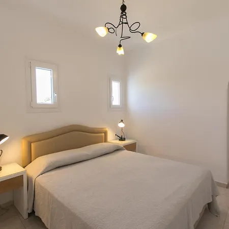 Esperides Платис Ялос