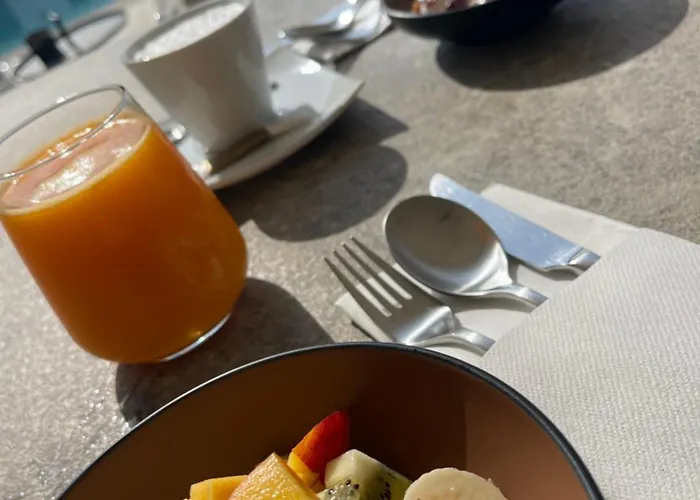 エスペリデス アパート プラティス・ヤロス