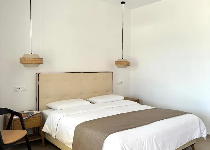 エスペリデス プラティス・ヤロス